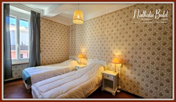 Maison de village rénovée avec cour, terrasse et garage – Saint-Chinian (34)