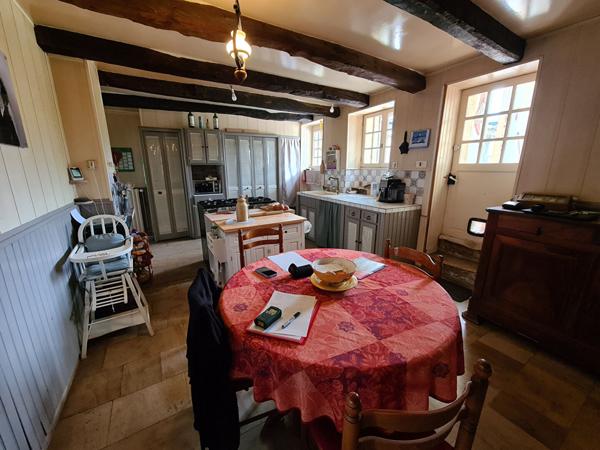 Maison de ville à Couhé avec jardin