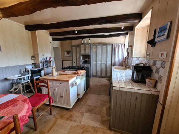 Maison de ville à Couhé avec jardin