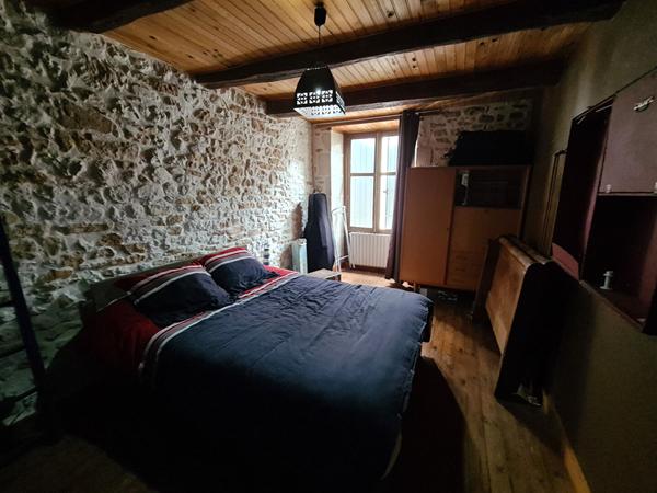 Maison de ville à Couhé avec jardin