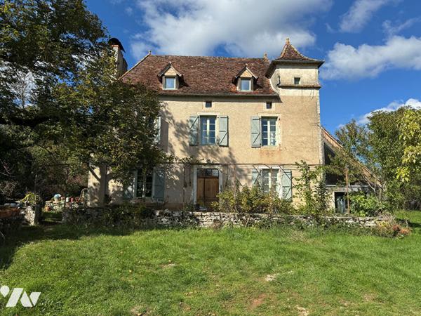 Ensemble de caractères sur le causse entouré de 7hectares
