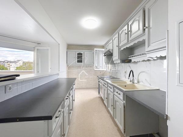 GARND APPARTEMENT 3 PIECES AVEC CAVE ET PARKING