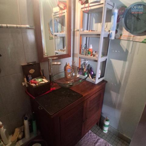 A VENDRE// Bel appartement de type F2 sur le PORT