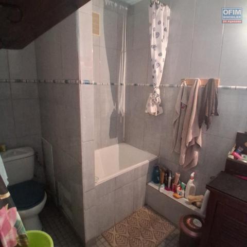 A VENDRE// Bel appartement de type F2 sur le PORT