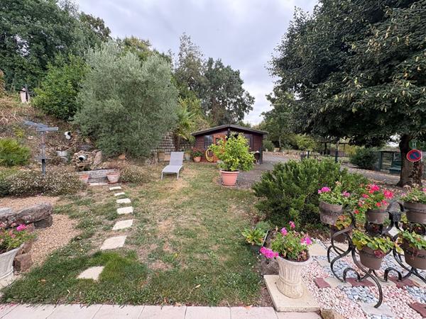 Maison ancienne rénovée, grand jardin à Saumur
