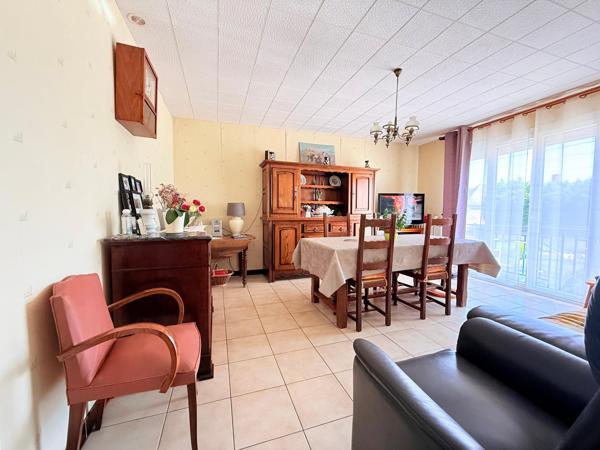 Maison familiale avec sous sol complet sur terrain clos de 800m2