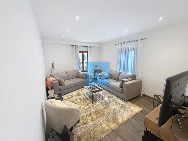 Maison de ville triplex T5 de 140m2 avec Parkings extérieur