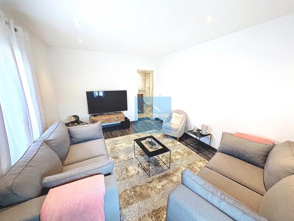 Maison de ville triplex T5 de 140m2 avec Parkings extérieur