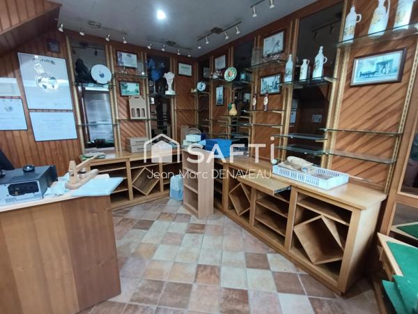 ancien local commercial, logement possible.