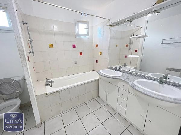 Maison à vendre 4 pièces 88m² Port-Saint-Louis-du-Rhône (13230)