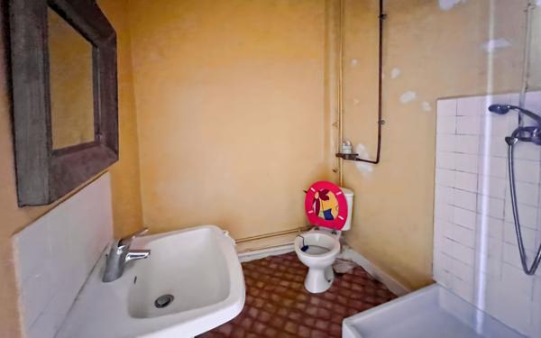 Appartement à vendre    3 pièces •  Lyon 8