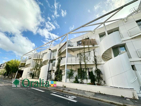 Parking · Location Bordeaux (33000)