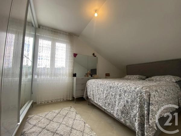 Maison à vendre  6 pièces - 125,20 m 2   ST CLAIR DE LA TOUR  - 38