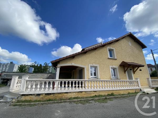 Maison à vendre  6 pièces - 125,20 m 2   ST CLAIR DE LA TOUR  - 38
