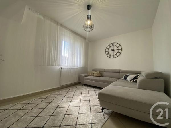 Maison à vendre  6 pièces - 125,20 m 2   ST CLAIR DE LA TOUR  - 38