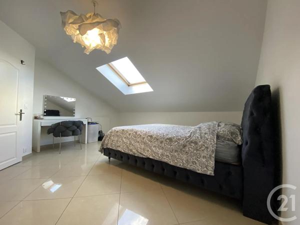 Maison à vendre  6 pièces - 125,20 m 2   ST CLAIR DE LA TOUR  - 38