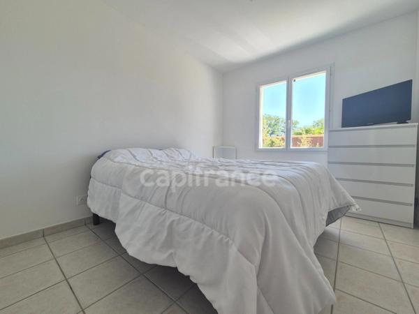 Maison à vendre 4 pièces LE GUA (17), trois chambres, garage. Jardin de 402m²