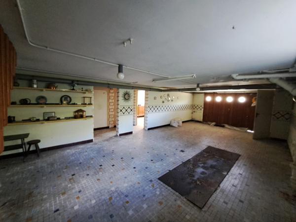 Pavillon plain-pied sur sous-sol surélevé avec grenier aménageable