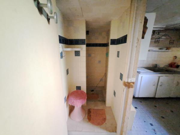 Pavillon plain-pied sur sous-sol surélevé avec grenier aménageable