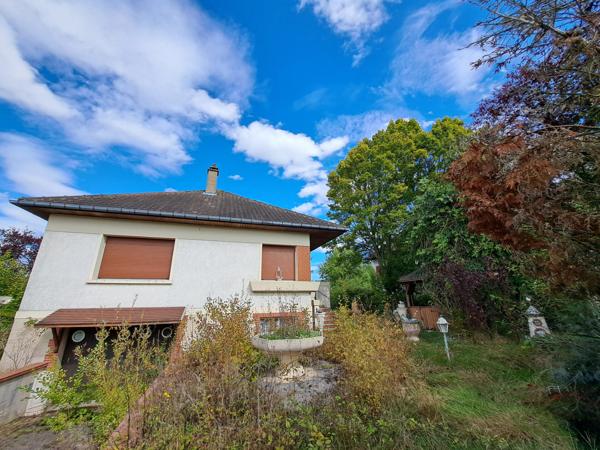 Pavillon plain-pied sur sous-sol surélevé avec grenier aménageable