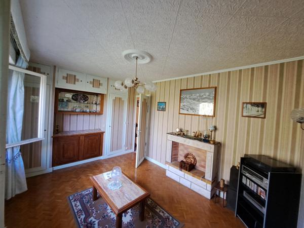 Pavillon plain-pied sur sous-sol surélevé avec grenier aménageable