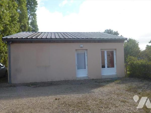 Maison d'habitation comprenant:Entrée, séjour-salon, cuisine, arrière cuisine, WC, une chambre,...