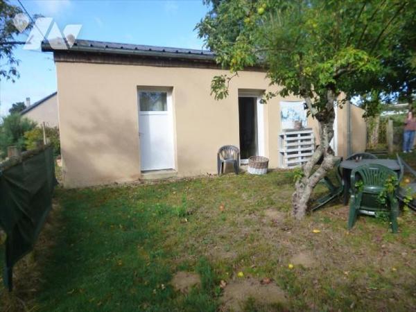 Maison d'habitation comprenant:Entrée, séjour-salon, cuisine, arrière cuisine, WC, une chambre,...