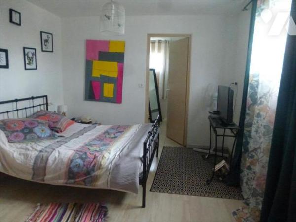 Maison d'habitation comprenant:Entrée, séjour-salon, cuisine, arrière cuisine, WC, une chambre,...