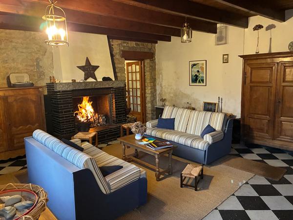 Maison à vendre 296 000 € Angey 12 p 178 m² DPE E