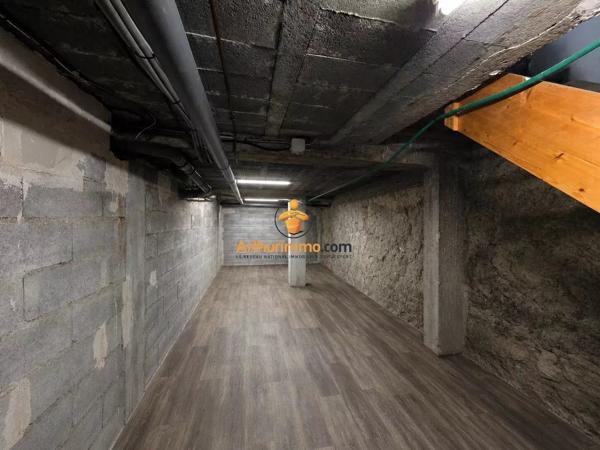 Location                                                      Local commercial
                        
                     2 pièces                      56 m2                     à Tarbes
