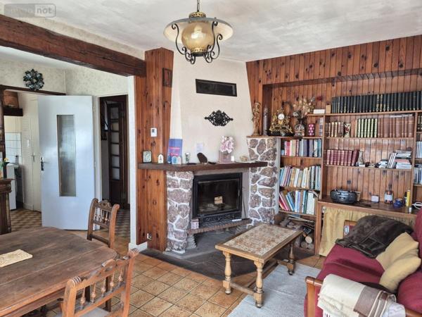 Maison à vendre à Saint-Étienne-lès-Remiremont dans les Vosges (88200), ref : 88038-1322