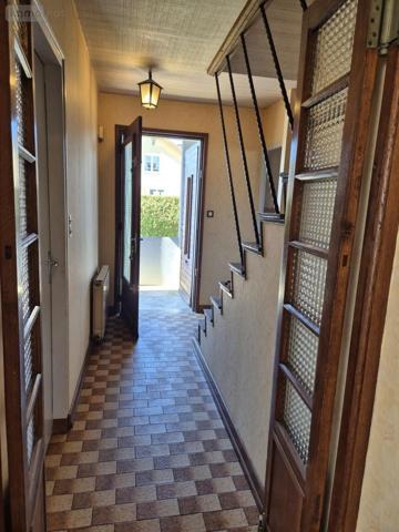 Maison à vendre à Saint-Étienne-lès-Remiremont dans les Vosges (88200), ref : 88038-1322