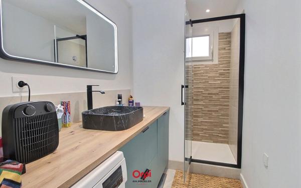 Appartement à vendre    3 pièces • 57 m2 Marseille 10