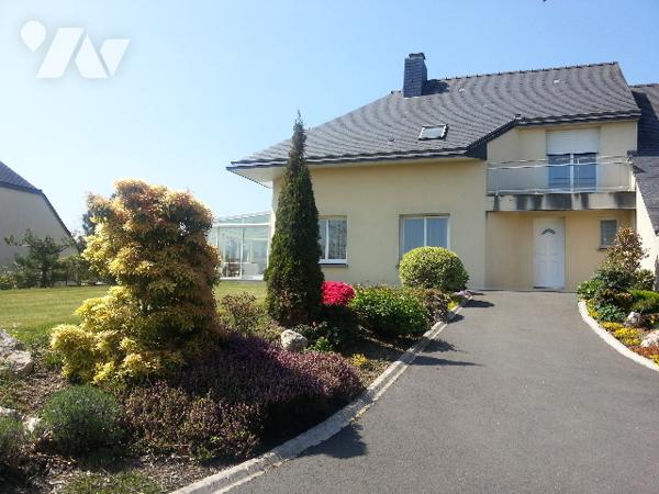 AV 35133/205 m² 4 chbres terrain dble garage