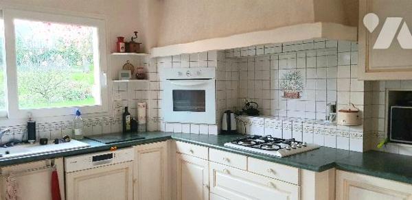AV 35133/205 m² 4 chbres terrain dble garage