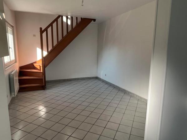 Appartement type F2 rénové d'une superficie de 31,69m² idéalement situé au centre ville de Luzarches