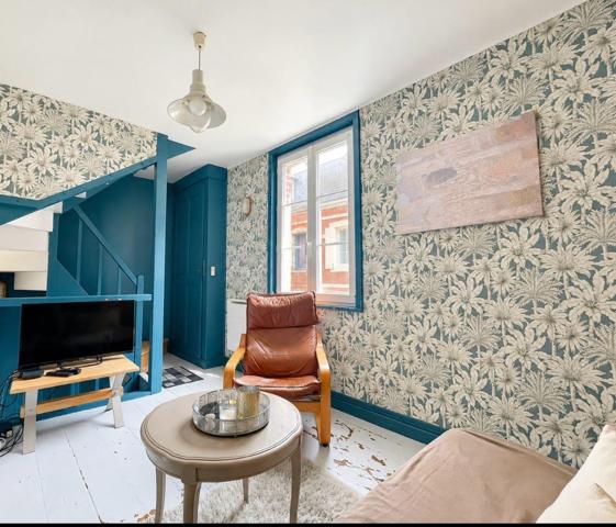 Maison
         2 pièces
        - 30 m² Exclusivité 140 000 € *