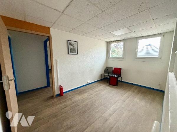 NANCY-LOCAL PROFESSIONNEL ET SA PLACE DE PARKING SOUTERRAIN