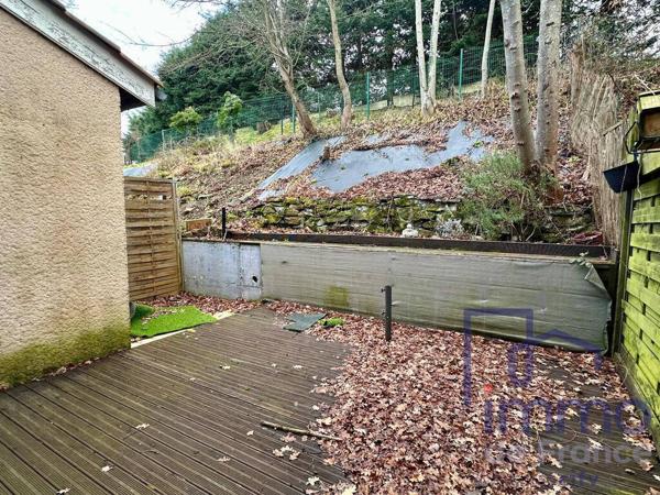 Maison mitoyenne à rénover  76 m²  Jardin  Terrasse