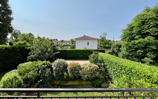 Maison à vendre    6 pièces •  Saint-Genis-Laval