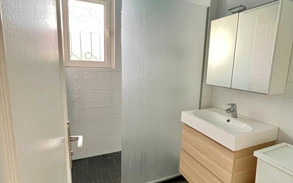 Maison à vendre    6 pièces •  Saint-Genis-Laval