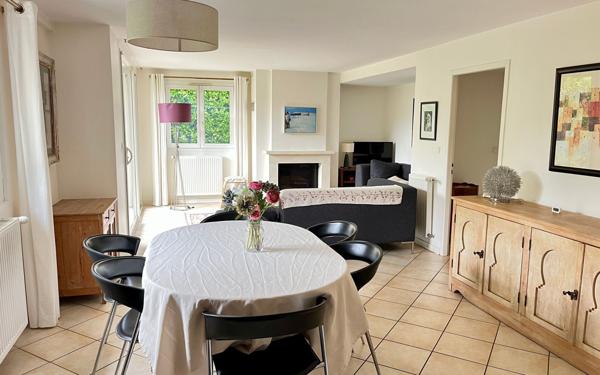 Maison à vendre    6 pièces •  Saint-Genis-Laval