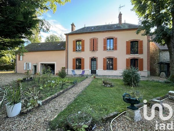 Maison 10 pièces de 252 m² à Auxy (45340)