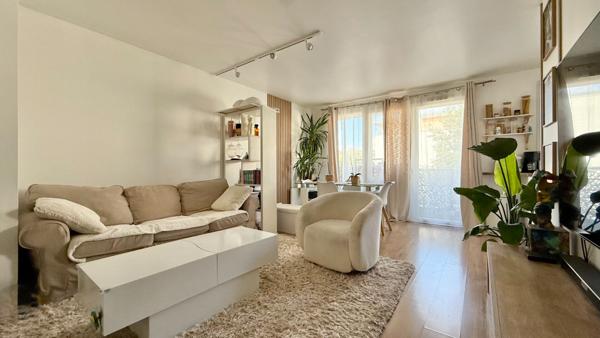 Appartement Corbeil Essonnes 3 pièce(s) 65.10 m2