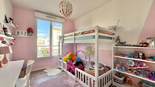 Appartement Corbeil Essonnes 3 pièce(s) 65.10 m2