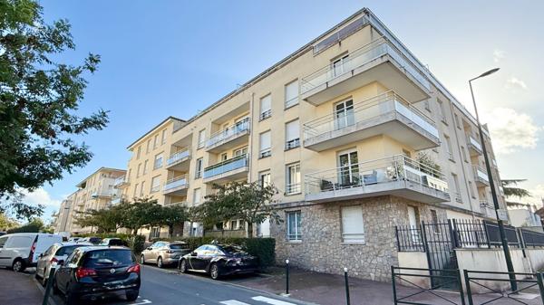 Appartement Corbeil Essonnes 3 pièce(s) 65.10 m2