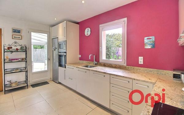 Maison à vendre    6 pièces •  Aix-en-Provence