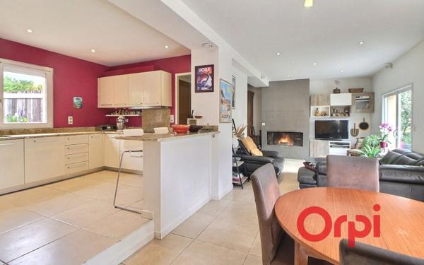 Maison à vendre    6 pièces •  Aix-en-Provence