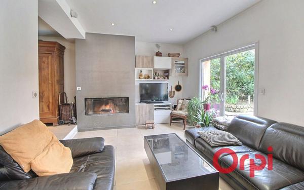 Maison à vendre    6 pièces •  Aix-en-Provence