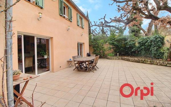 Maison à vendre    6 pièces •  Aix-en-Provence